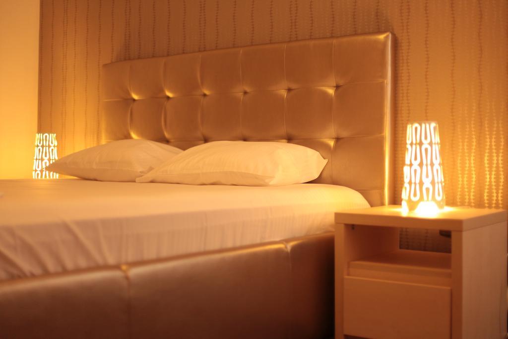 Hypnotique Hotel Navodari Luaran gambar