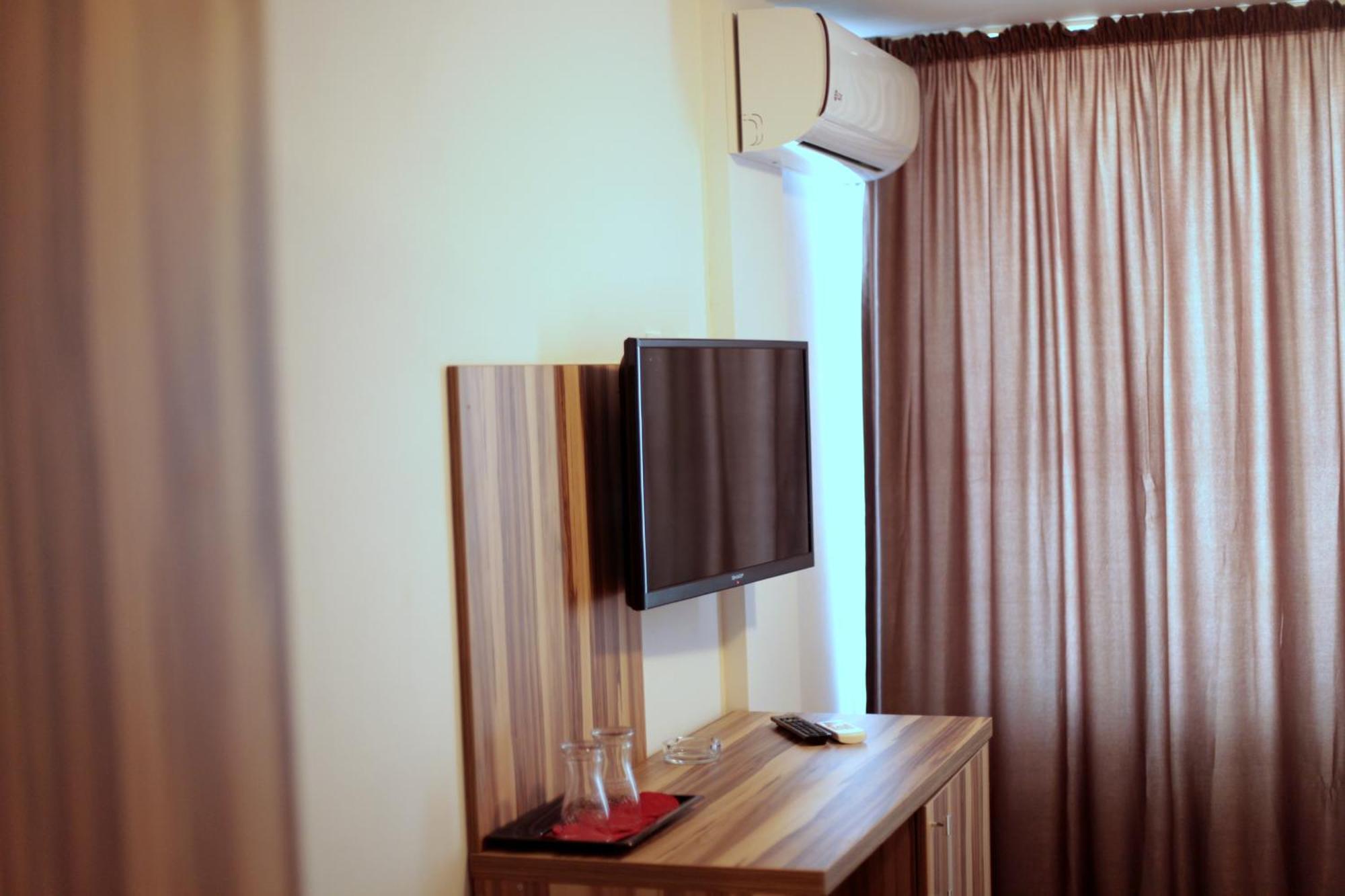 Hypnotique Hotel Navodari Luaran gambar