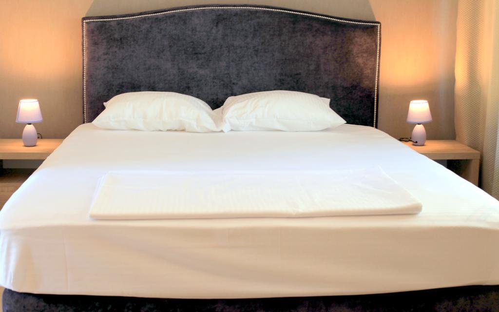 Hypnotique Hotel Navodari Luaran gambar