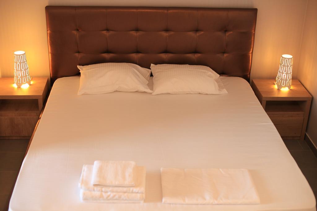 Hypnotique Hotel Navodari Luaran gambar