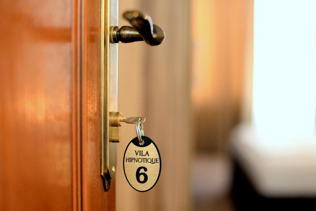 Hypnotique Hotel Navodari Luaran gambar