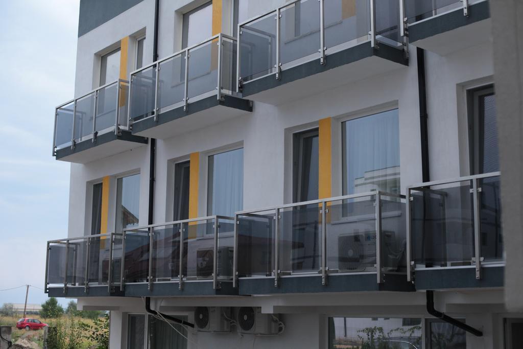 Hypnotique Hotel Navodari Luaran gambar
